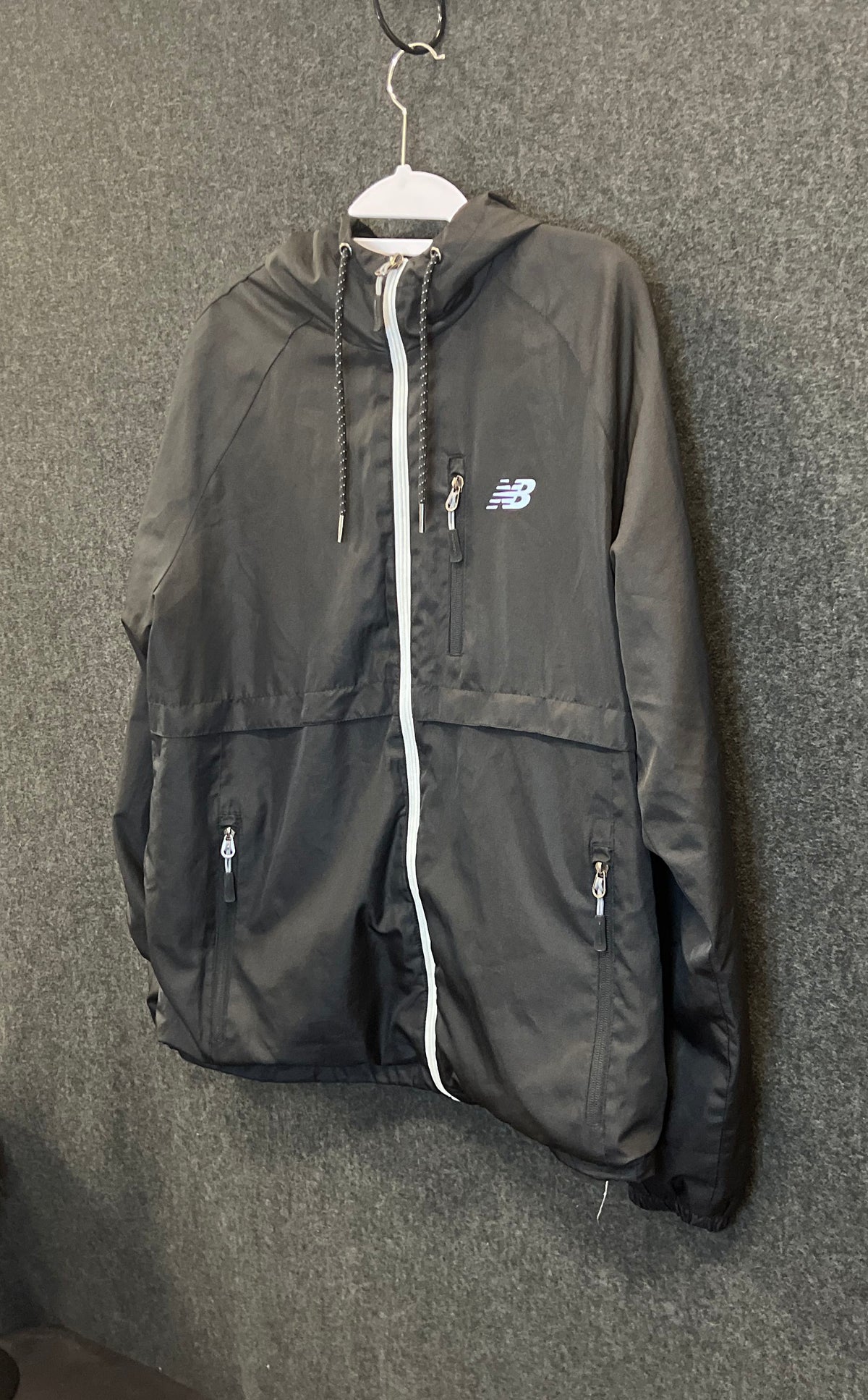 New Balance Black Full Zip Hooded Windbreaker Jacket Mesh Lined Sz M