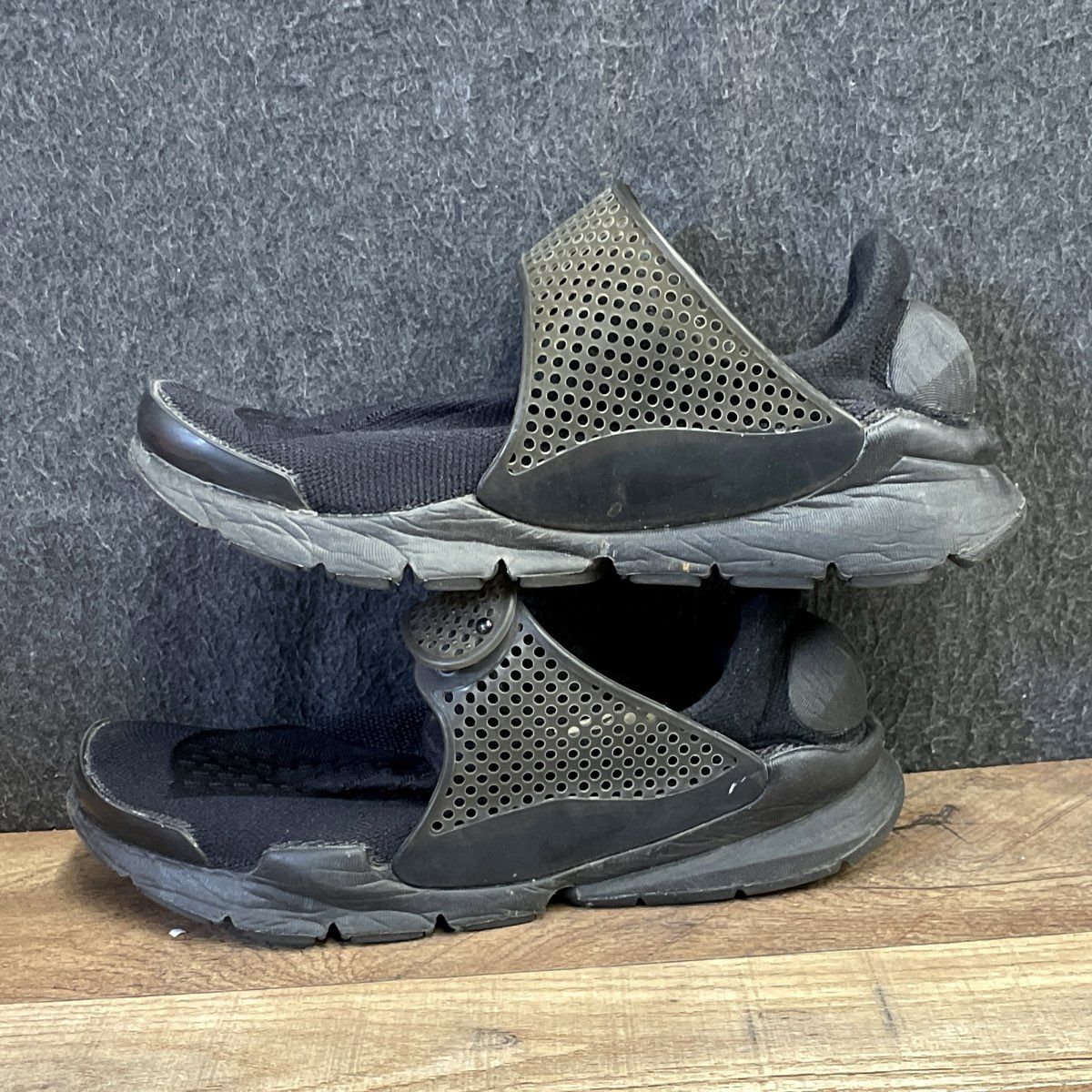 Nike Sock Dart Triple Black Women's Sneakers 848475-003 Size 8