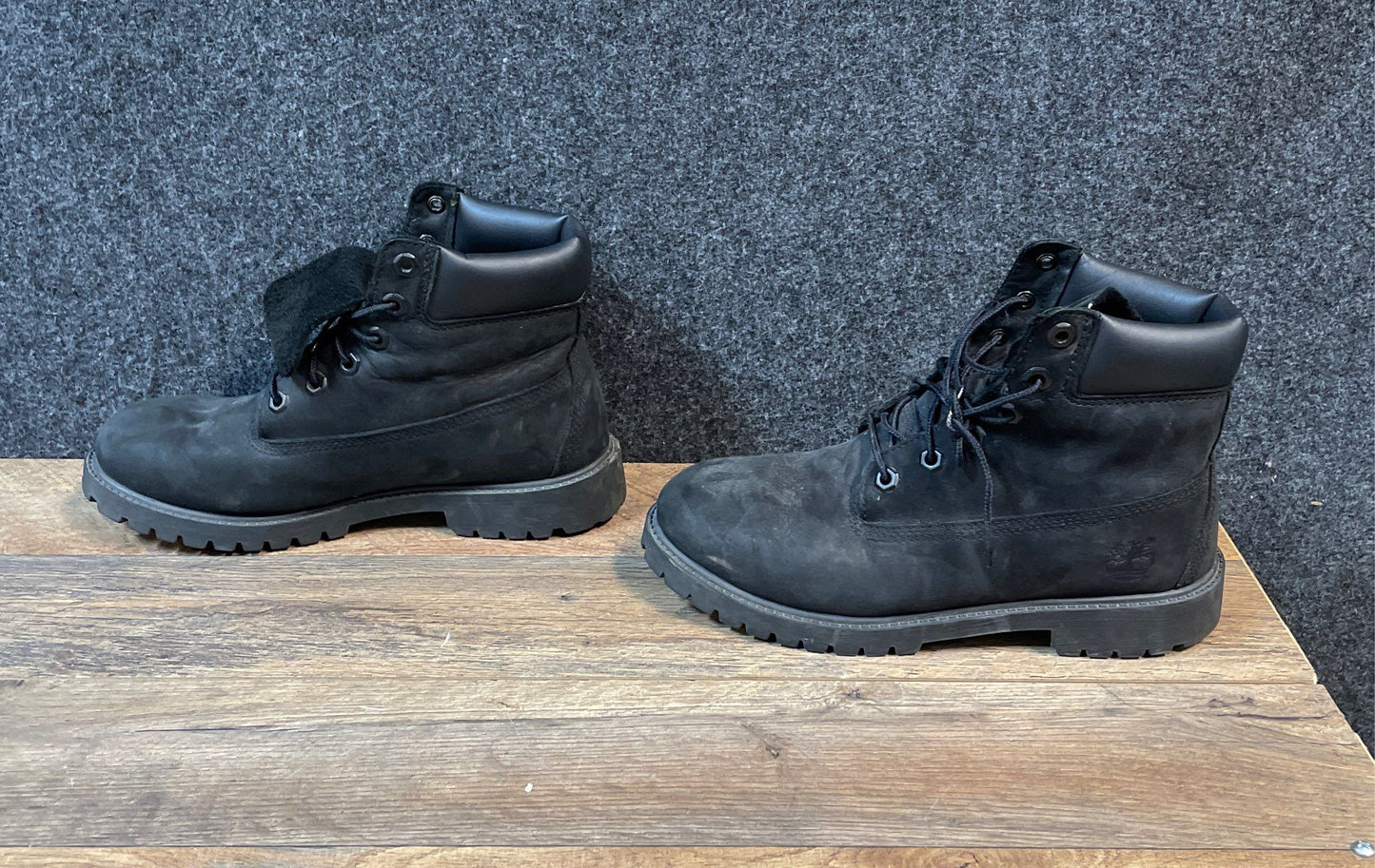 Timberland 6-Inch Premium Waterproof Black Nubuck Boots Size 6.5