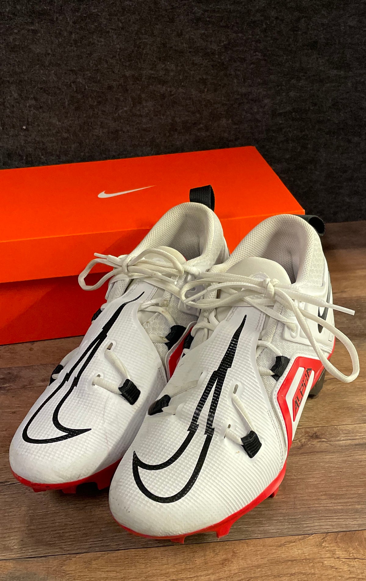 Nike Alpha Menace Pro 3 White Black University Red Football Cleats Size 8