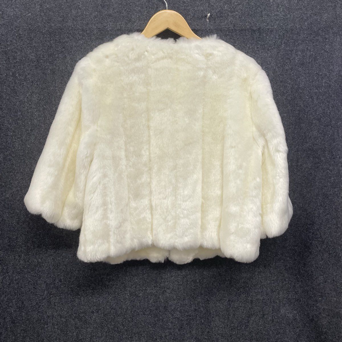Vintage Calvin Klein Women's White Faux Fur Cropped Coat Sz M