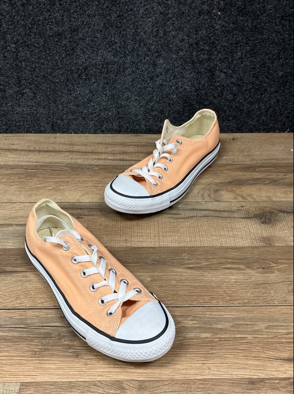 Converse Chuck Taylor All Star Low Top Peach Orange Sneakers Women's 8 Men's 6
