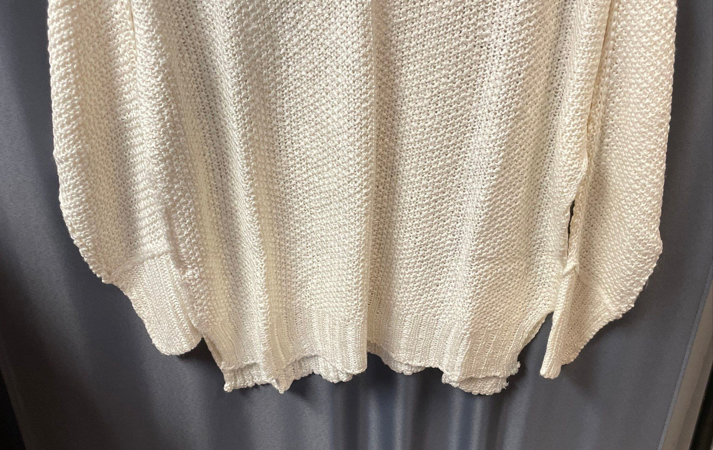 Bluivy Women's Cream V-Neck Oversized Textured Knit Sweater NWT Sz S/M