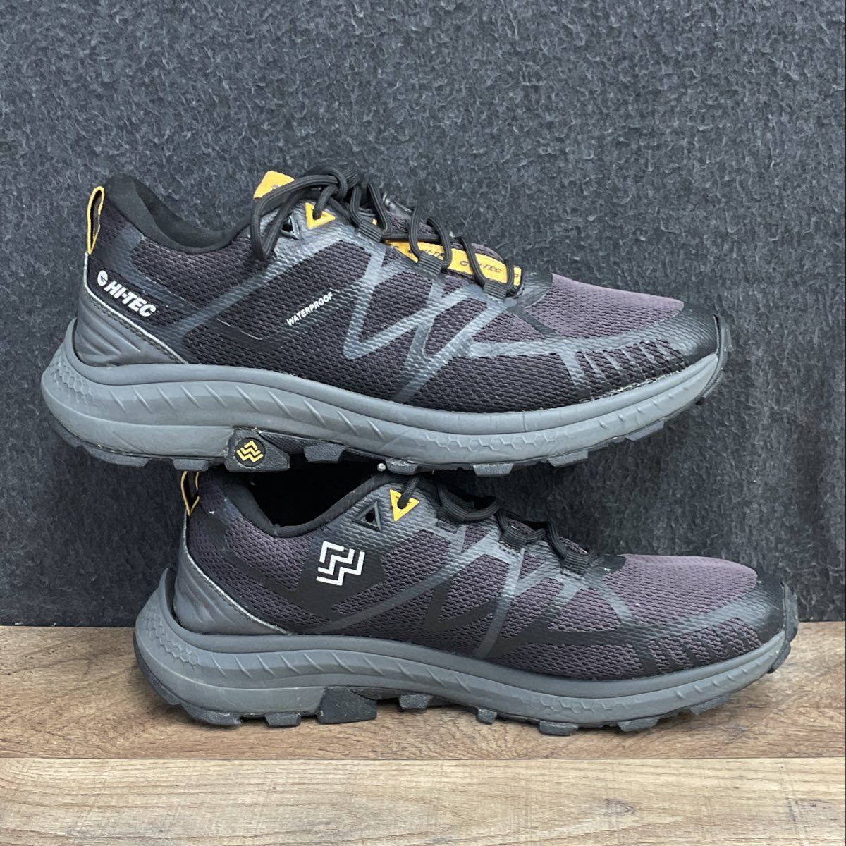 Hi-Tec Mauna Hiker WP Black Grey Waterproof Hiking Shoes Men's Size 9