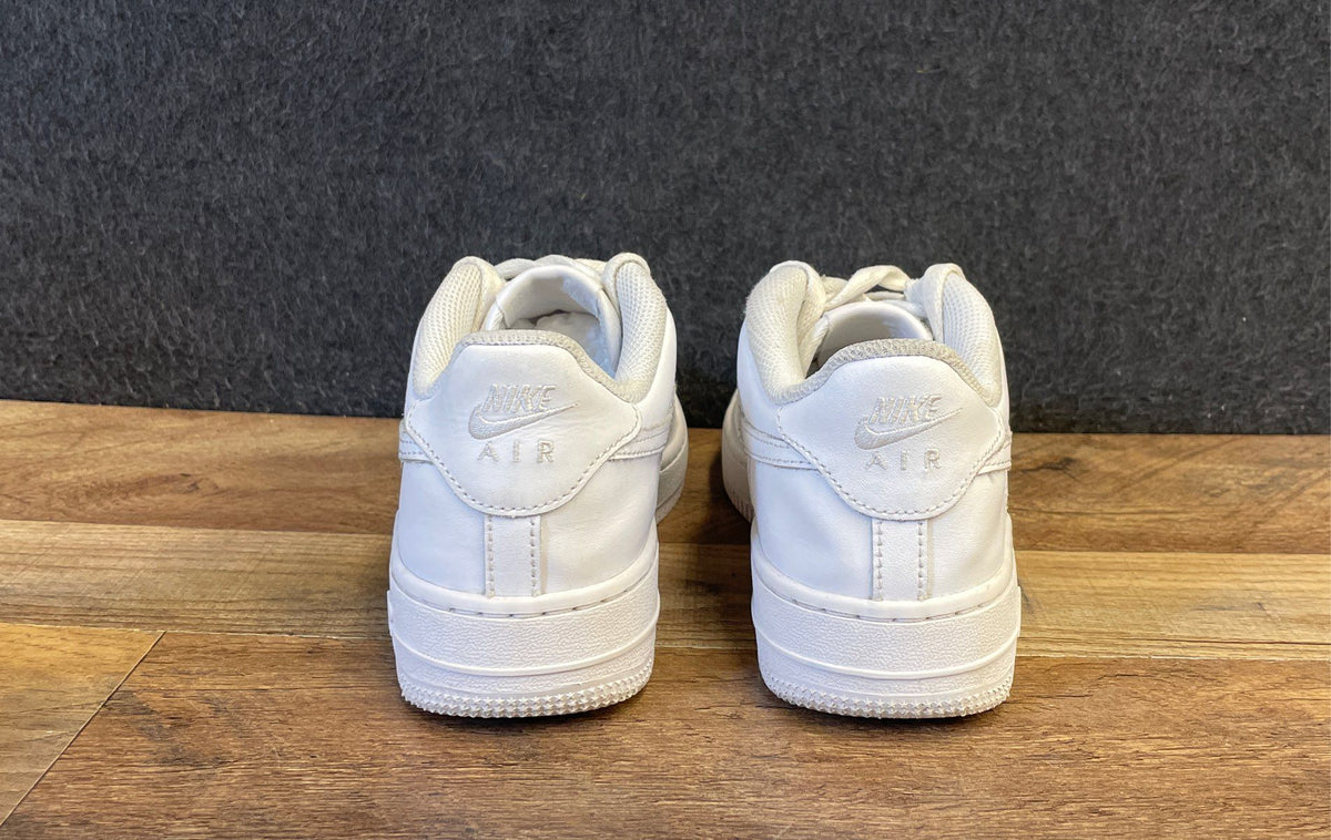 Nike Air Force 1 LE GS Triple White Youth Sneakers Size 5.5Y