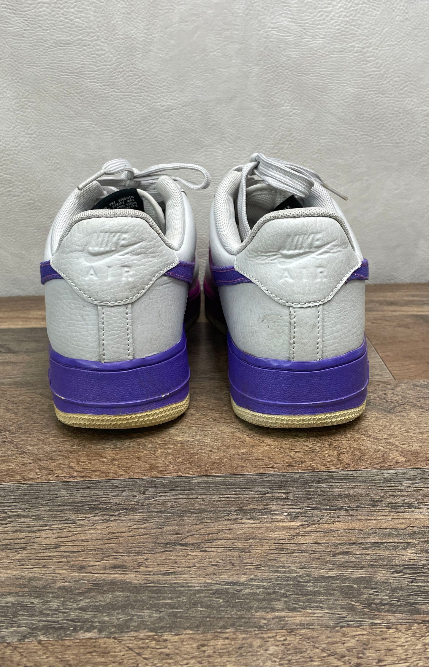 Nike Air Force 1 '07 LV8 Low Hyper Grape White Purple Men's Size 9