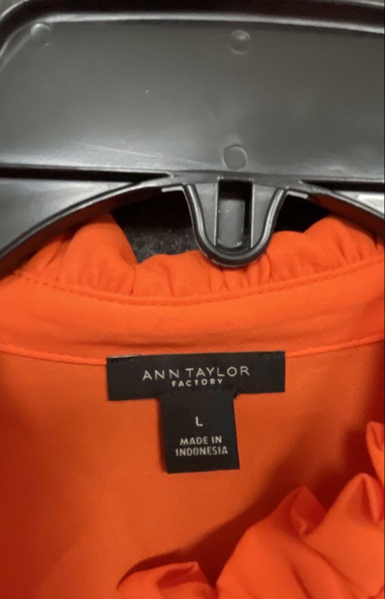 Ann Taylor Factory Women's Orange Ruffle Neck Pleated Sleeveless Blouse Sz L