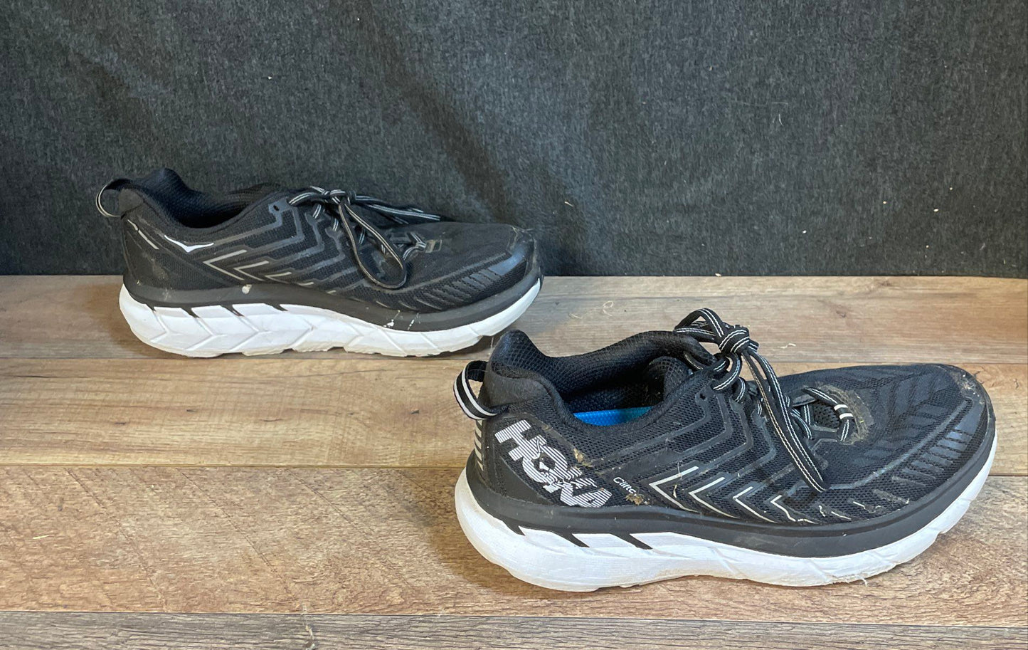 Hoka One One Clifton 4 Black White Women's Running Shoes Size 8