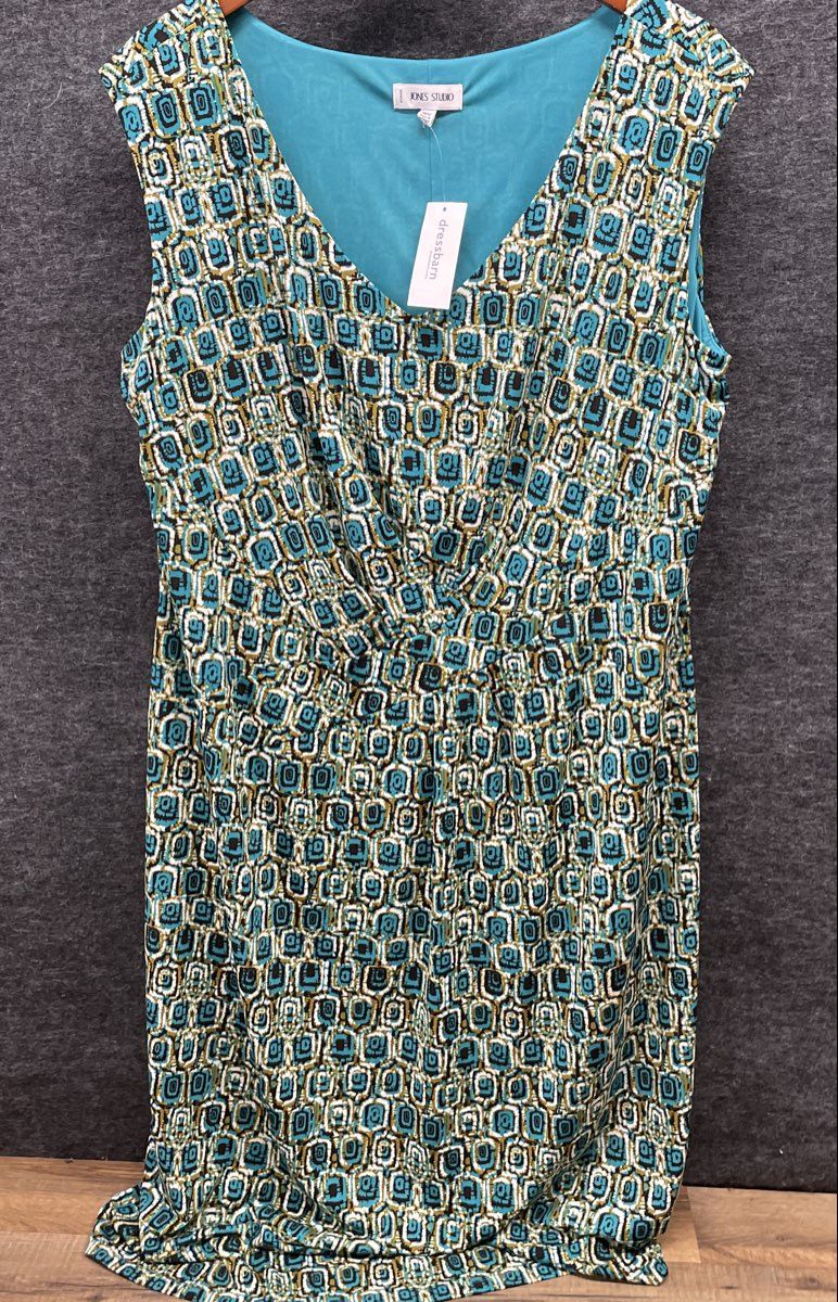 Jones Studio Women's Green Geometric Sleeveless V-Neck Ruched Dress Sz 16W NWT