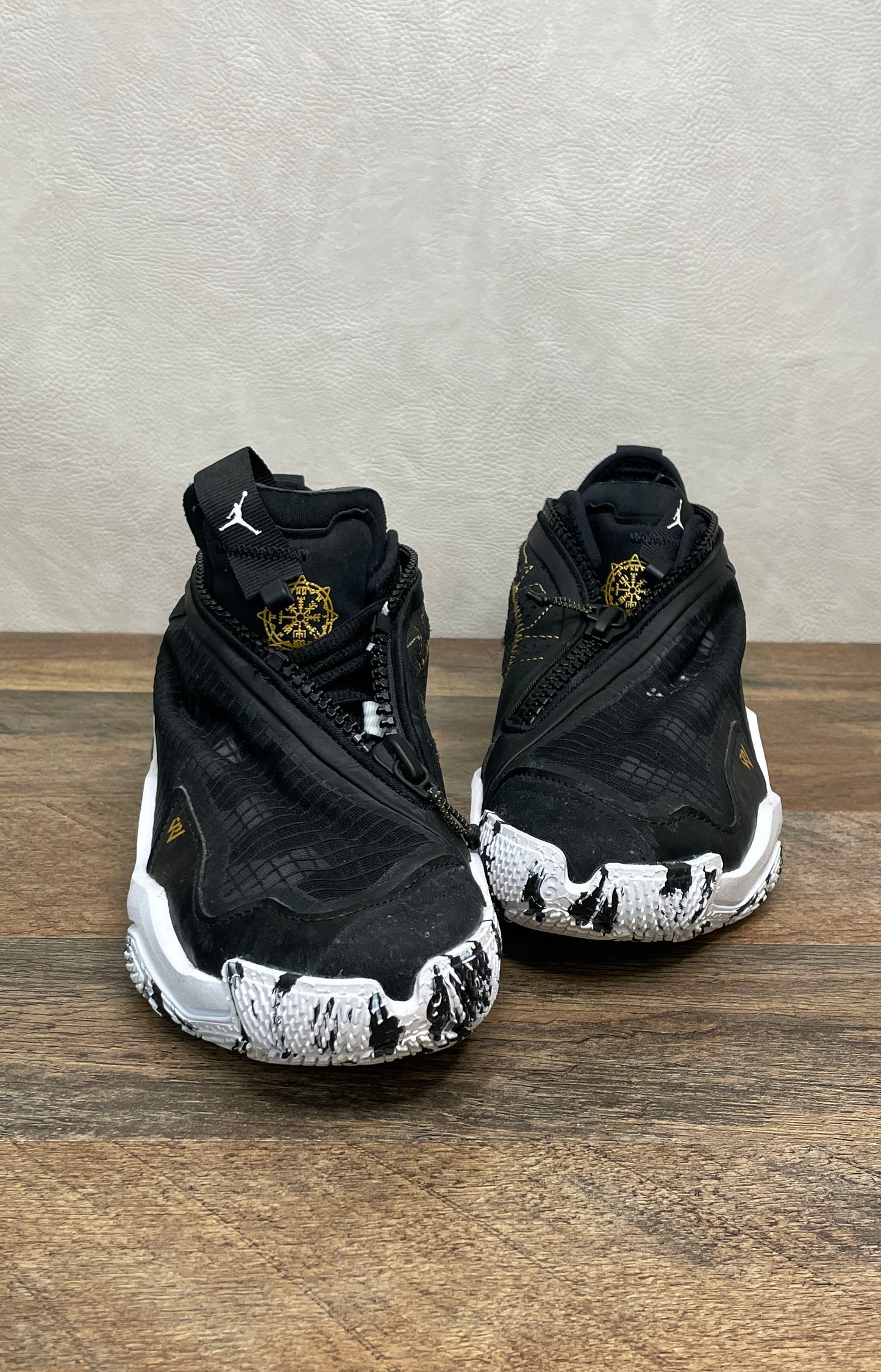 Jordan Why Not .5 GS Black Metallic Gold White Basketball Shoes Size 6Y
