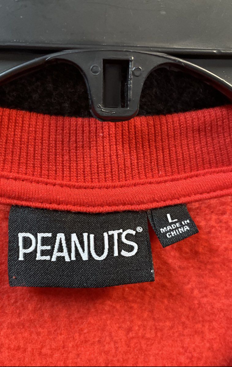 Peanuts Women's Red Christmas Sweatshirt Embroidered Graphic Characters Sz L