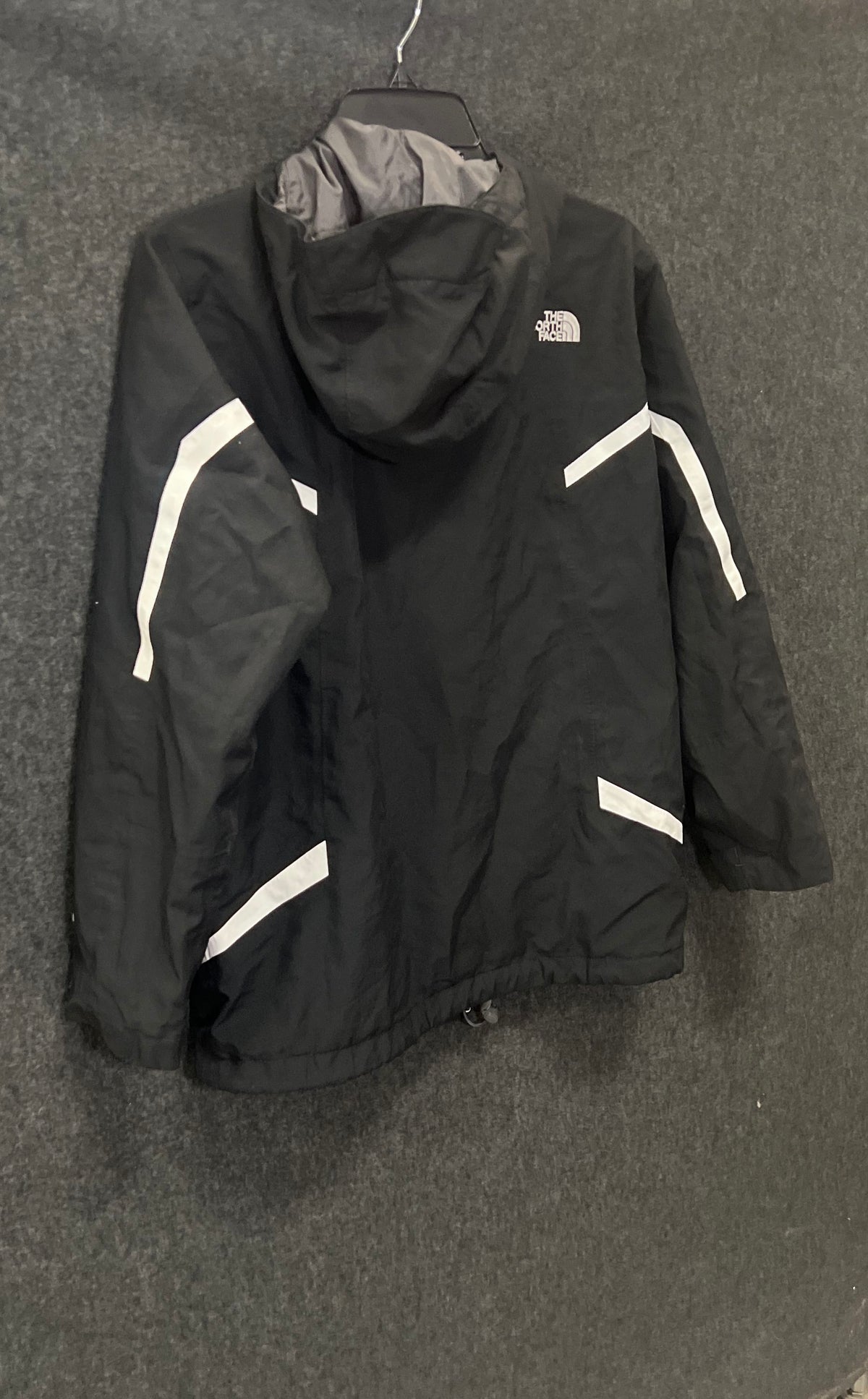 The North Face Boys' HyVent Hooded Jacket Black Reflective Trim Size L 14/16