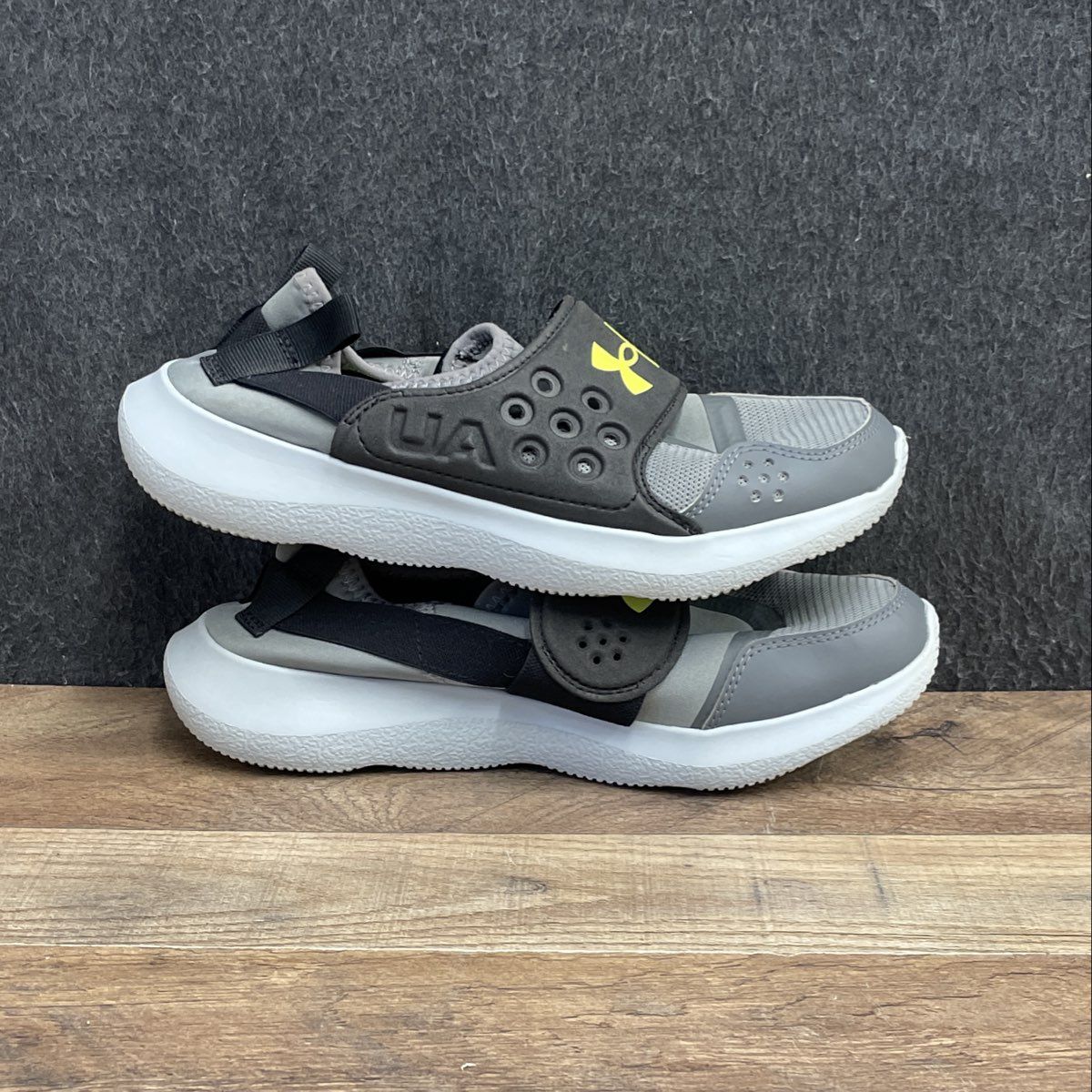 Under Armour Ripple Grey Black Yellow Youth Slip-On Running Shoes Size 6Y