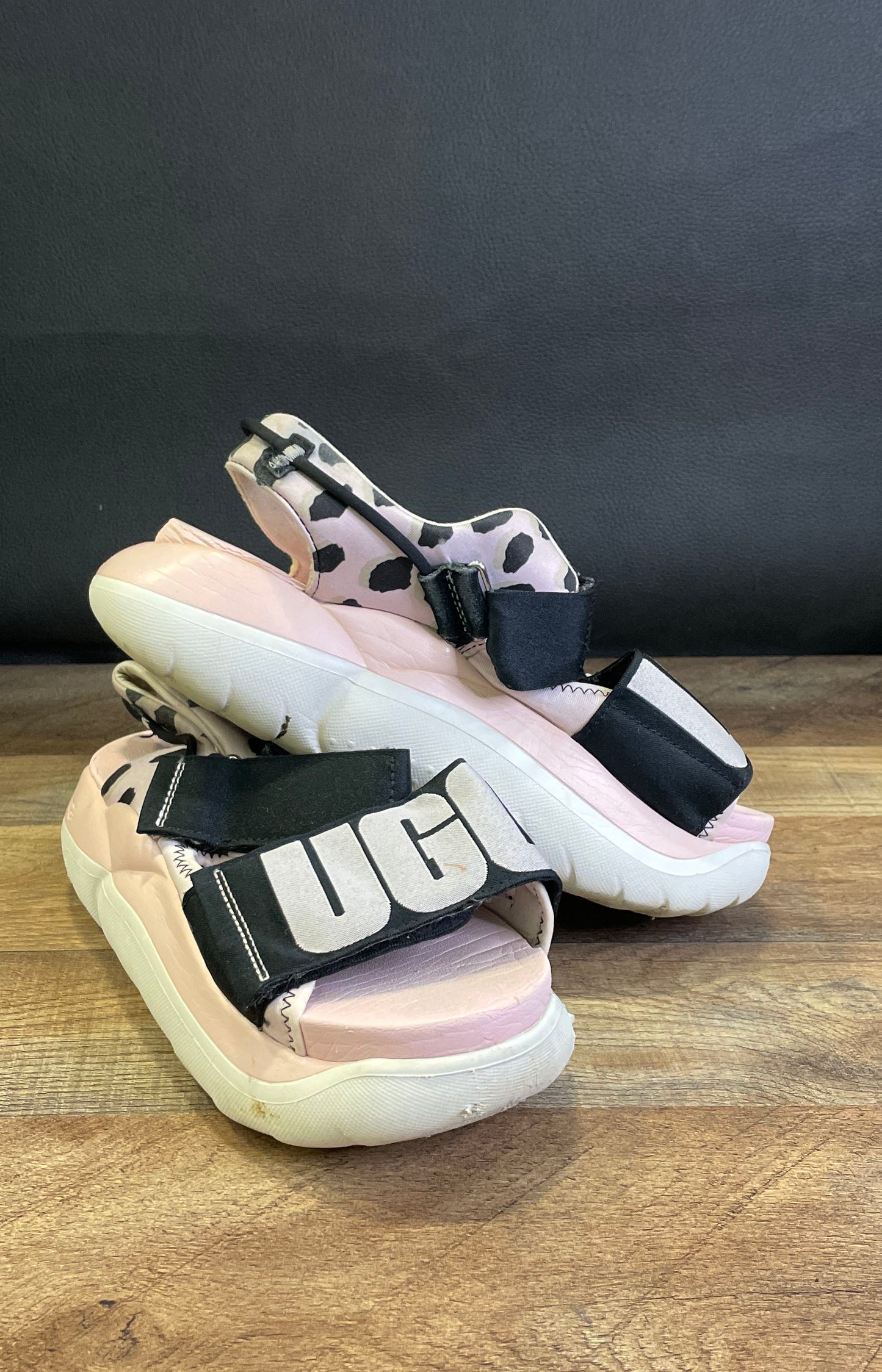 UGG LA Shores Pink Black Leopard Print Sport Sandals Women's Size 7.5
