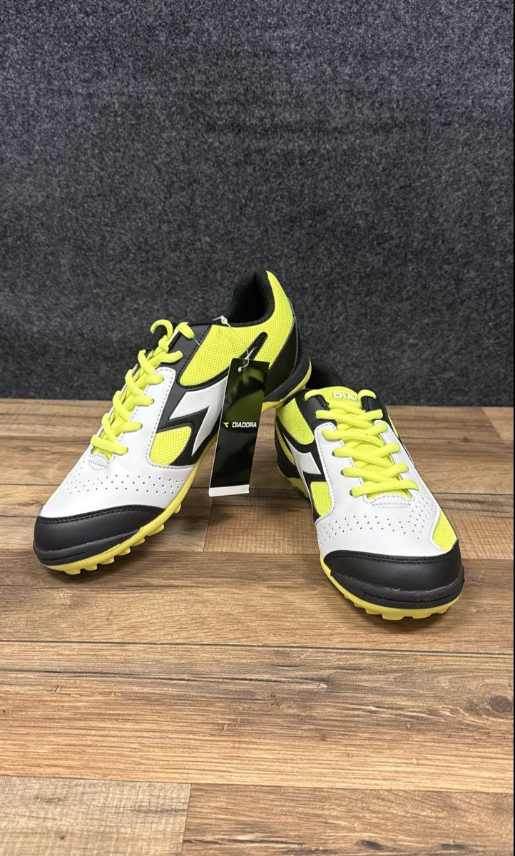 Diadora Yellow White Black Turf Soccer Shoes Women's Size 5.5 NWT