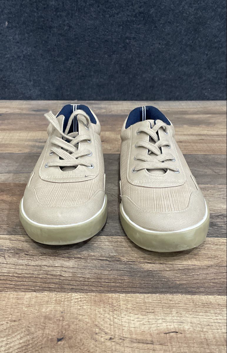 Nautica Bearing Youth Tan Cream Textured Low Top Sneakers Size 6