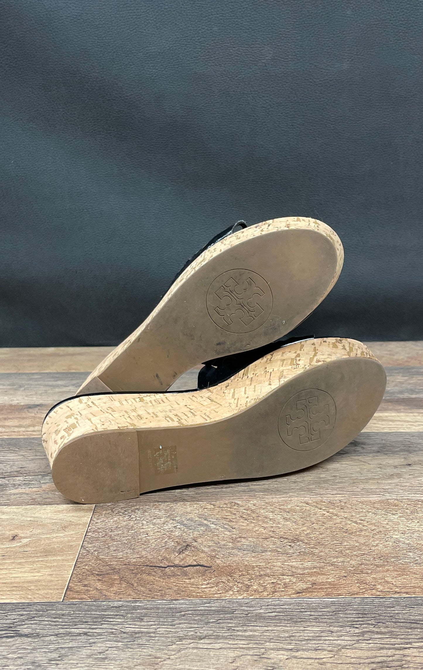 Tory Burch Chandler Black Patent Laser Cut Wedge Slide Sandal Size 7.5