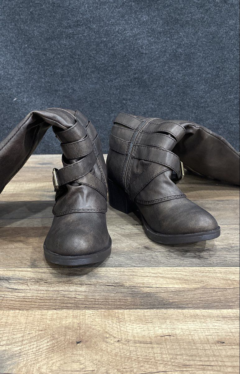 Sonoma Goods for Life Quincie Brown Strappy Buckle Side Zip Boots Women's Size 7