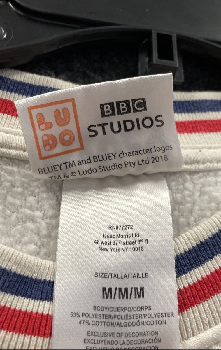 BBC Studios Bluey Cream Graphic Crewneck Sweater Red Blue Striped Trim Sz M