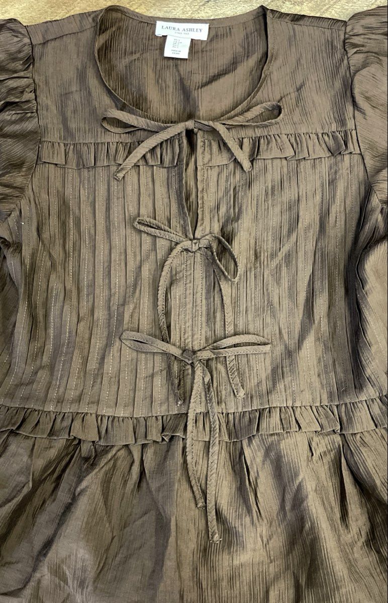 Laura Ashley Women's Brown Puff Sleeve Tie Front Ruffle Textured Blouse Sz S