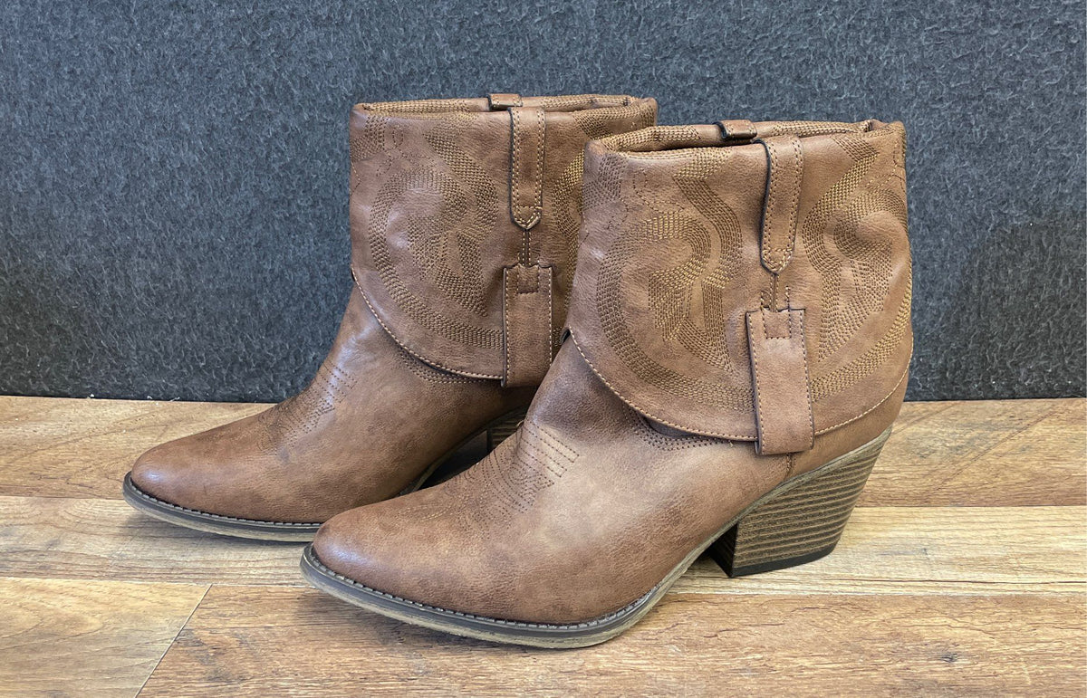 MIA Joshua Brown Western Ankle Boots Embroidered Pointed Toe Size 11