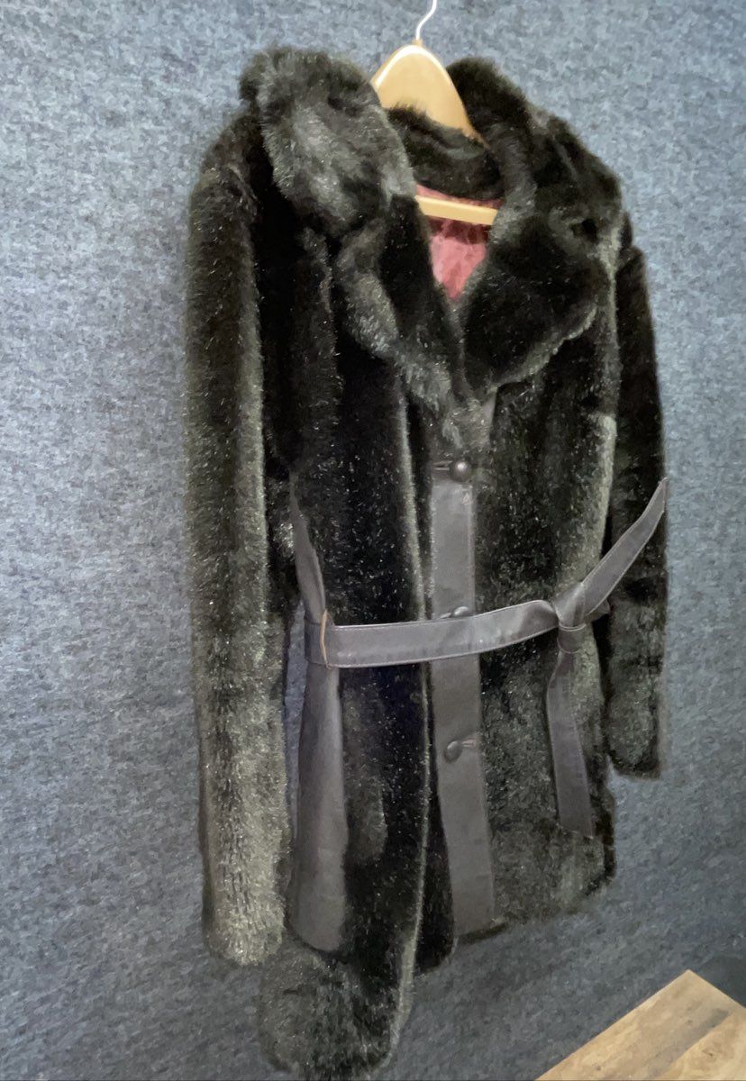 Vintage 80s Women's Dark Brown Faux Fur Belted Button Front Plush Coat Sz 16