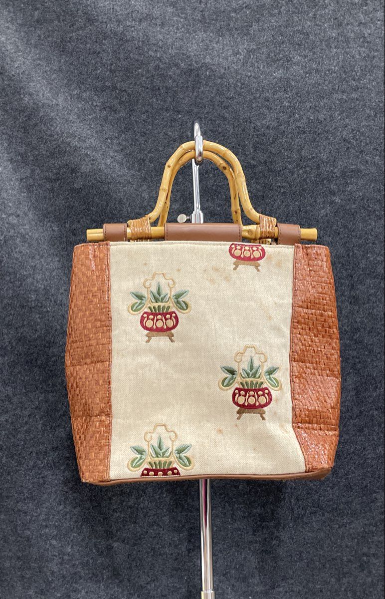 Bueno White Fabric Brown Leather Embroidered Woven Tote Bag Bamboo Handle