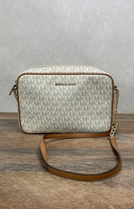 Michael Kors Vanilla Signature Jet Set Large Crossbody Bag Gold Hardware