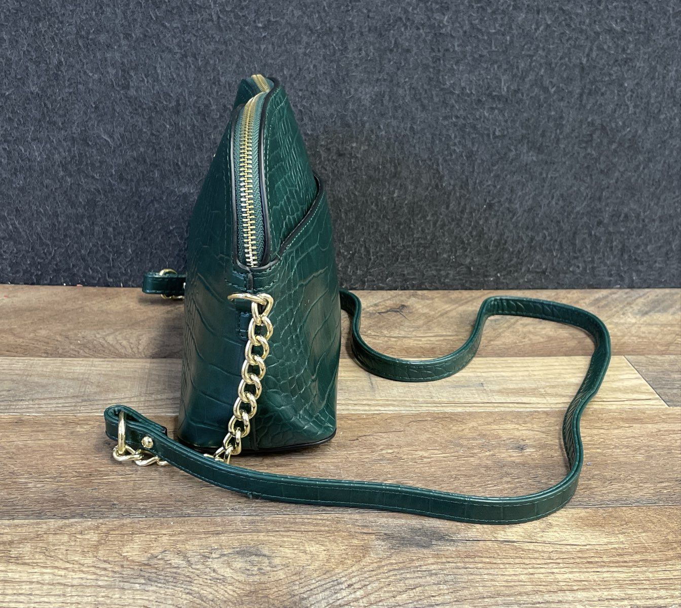 Steve Madden Green Croc Embossed Dome Crossbody Bag Gold Tone Hardware