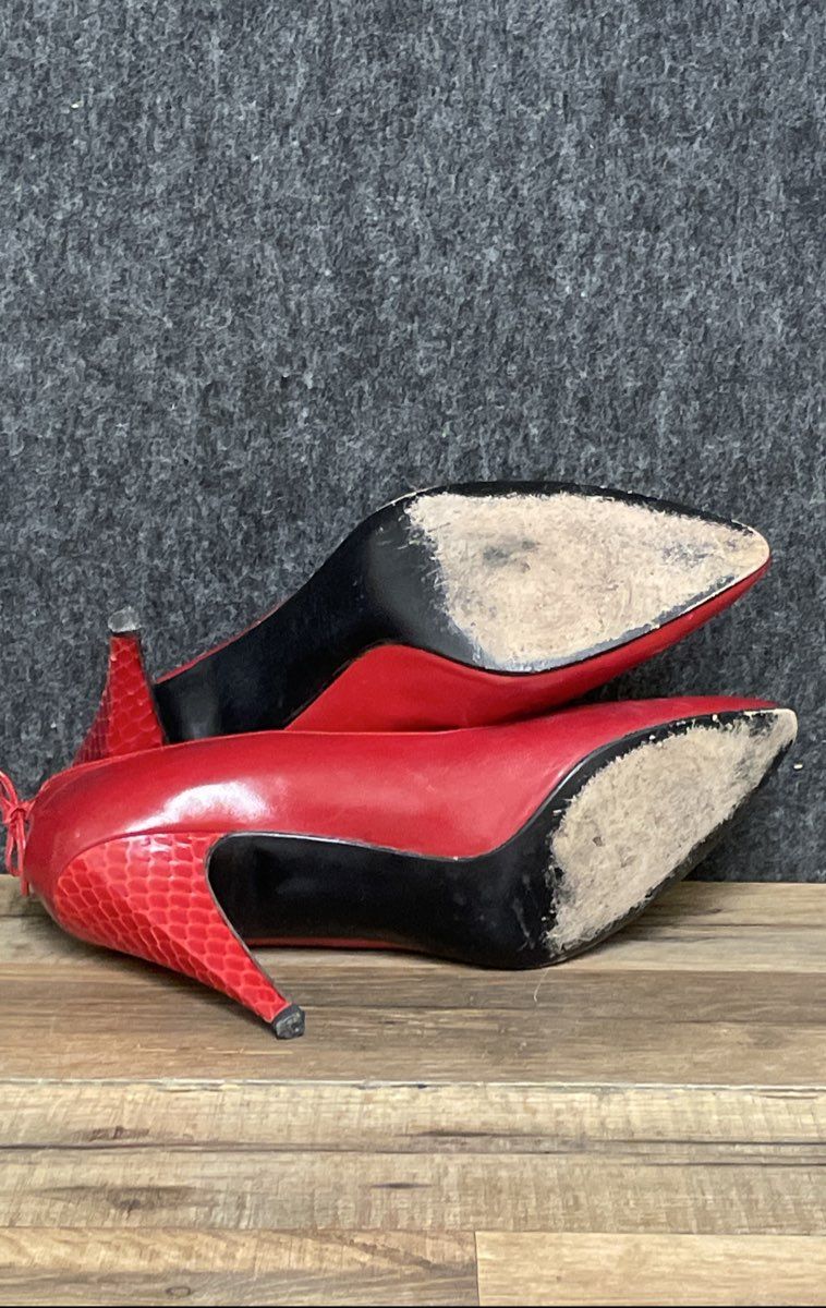 Vintage 80s Stuart Red Leather Pumps Snakeskin Textured Heels Size 8.5 M