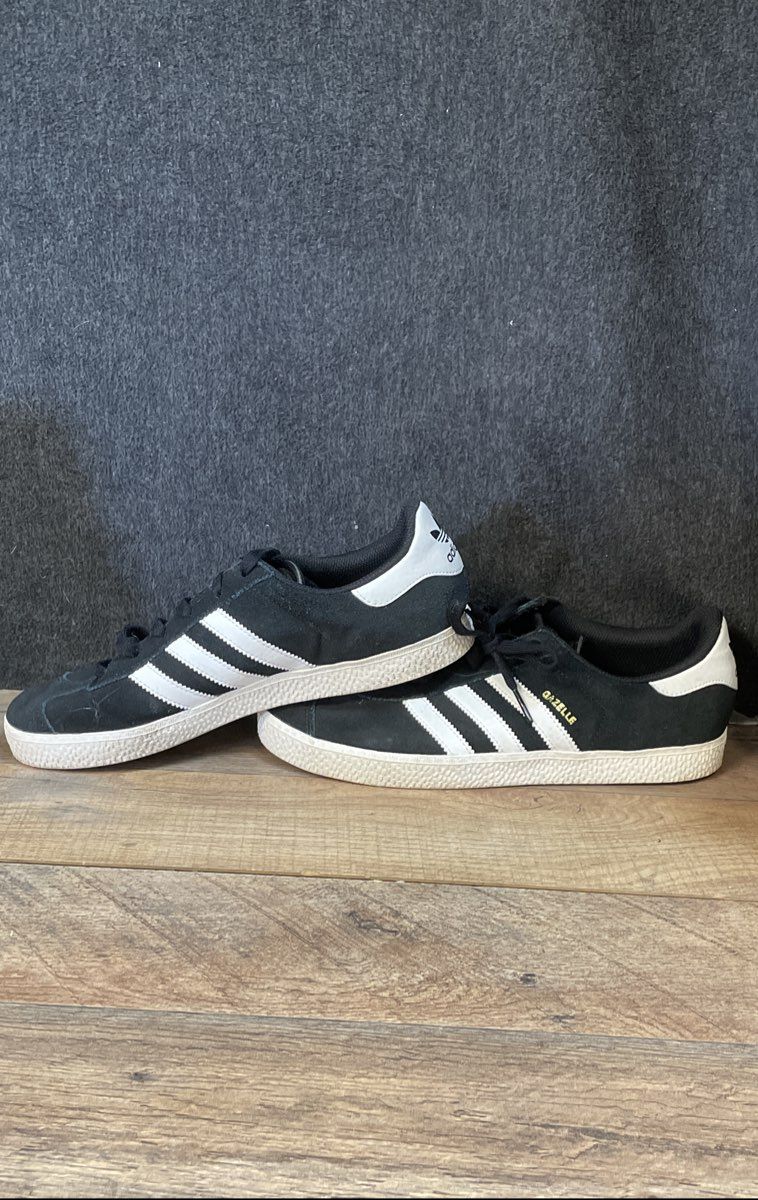 Adidas Originals Gazelle Core Black White Suede Sneakers Women's 6