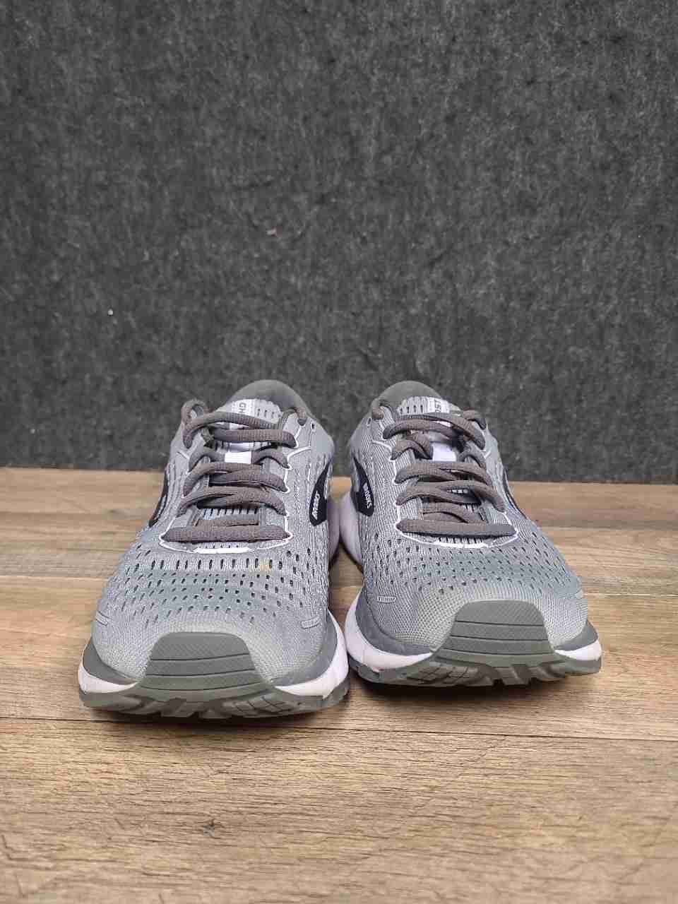 Brooks Ghost 13 Grey Road Running Shoes Women's Size 7
