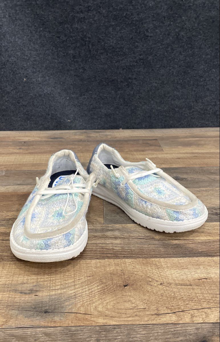 Hey Dude Wendy Y Cottage Crochet Bay Blue Multi Youth Slip On Shoes Size J2