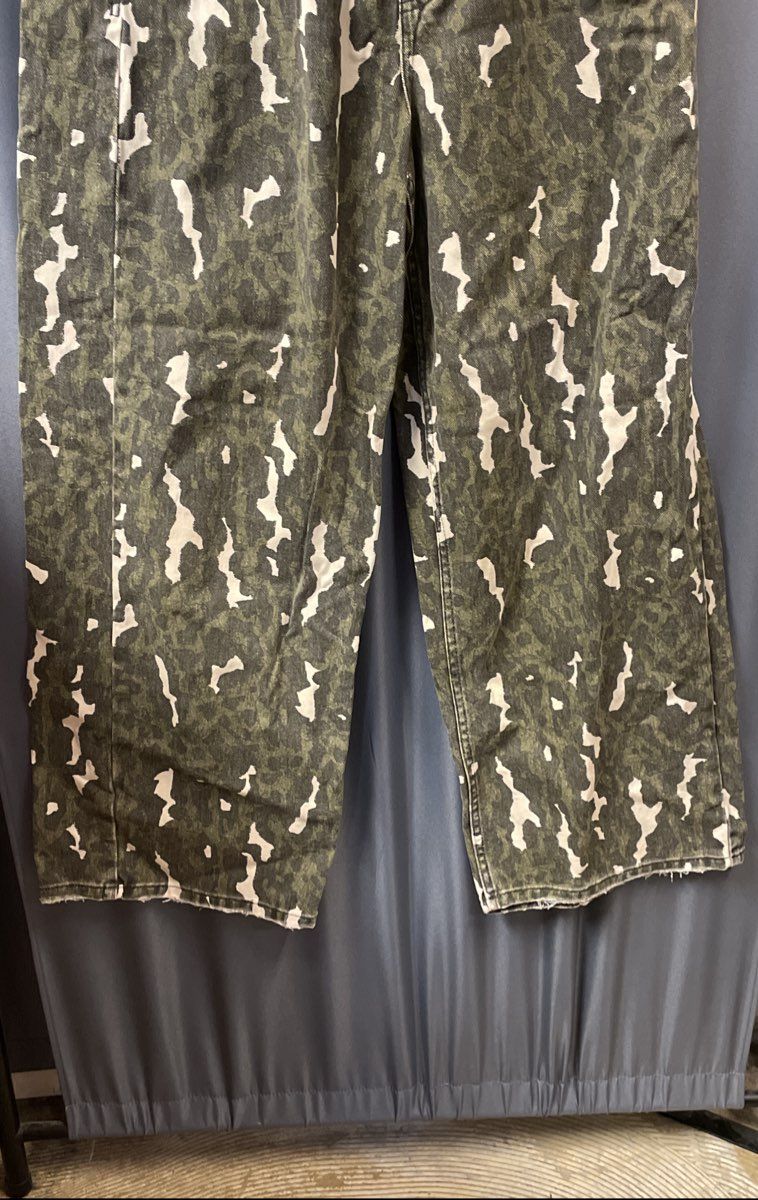 BDG Urban Outfitters Men's Green Camouflage Wide Leg Baggy Skate Jeans Sz 30W