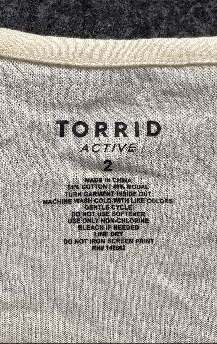 Torrid Active Women's Ivory Free Your Soul Graphic Galaxy Tank Top NWT Size 2
