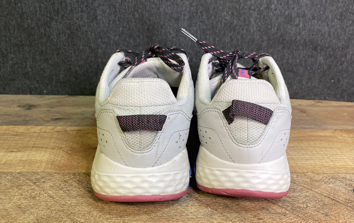 New Balance 410v7 Gray Pink Blue Trail Running Sneakers Women's Size 8
