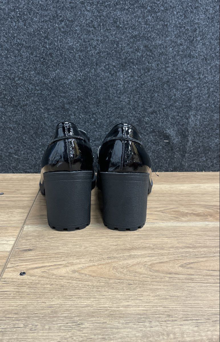 True Craft Black Patent Chunky Block Heel Lug Sole Loafers Women's Size 10