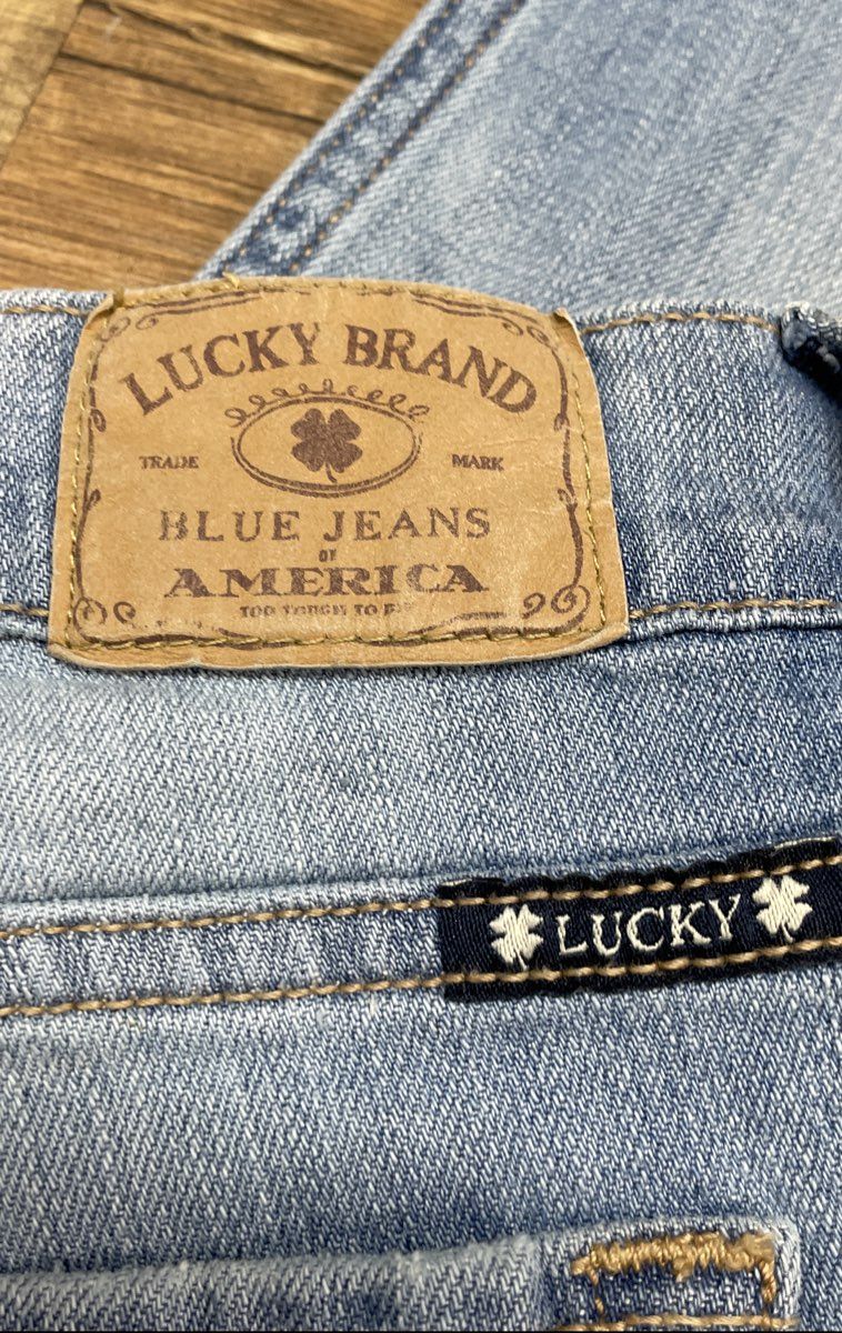 Lucky Brand Women's Sweet 'N Crop Jeans Light Wash Embroidered Cuff Sz 2/26