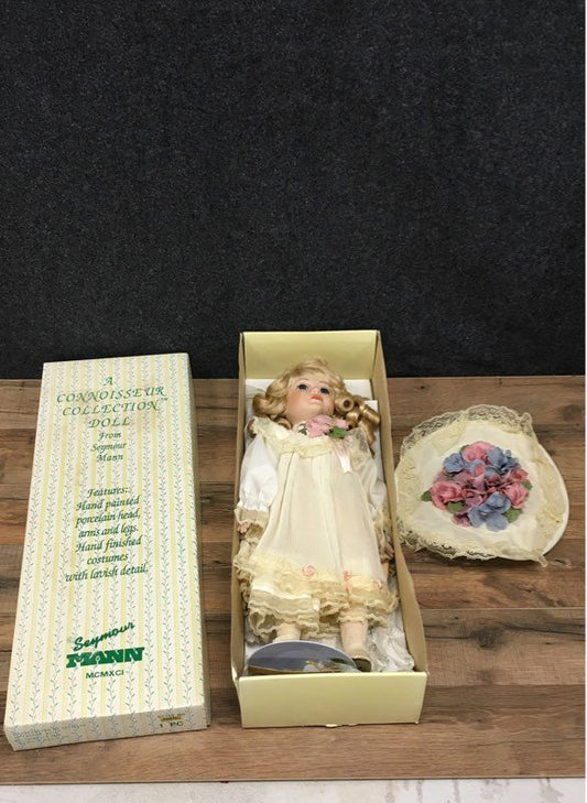 Vintage 1991 Seymour Mann Connoisseur Collection Porcelain Doll Open Box