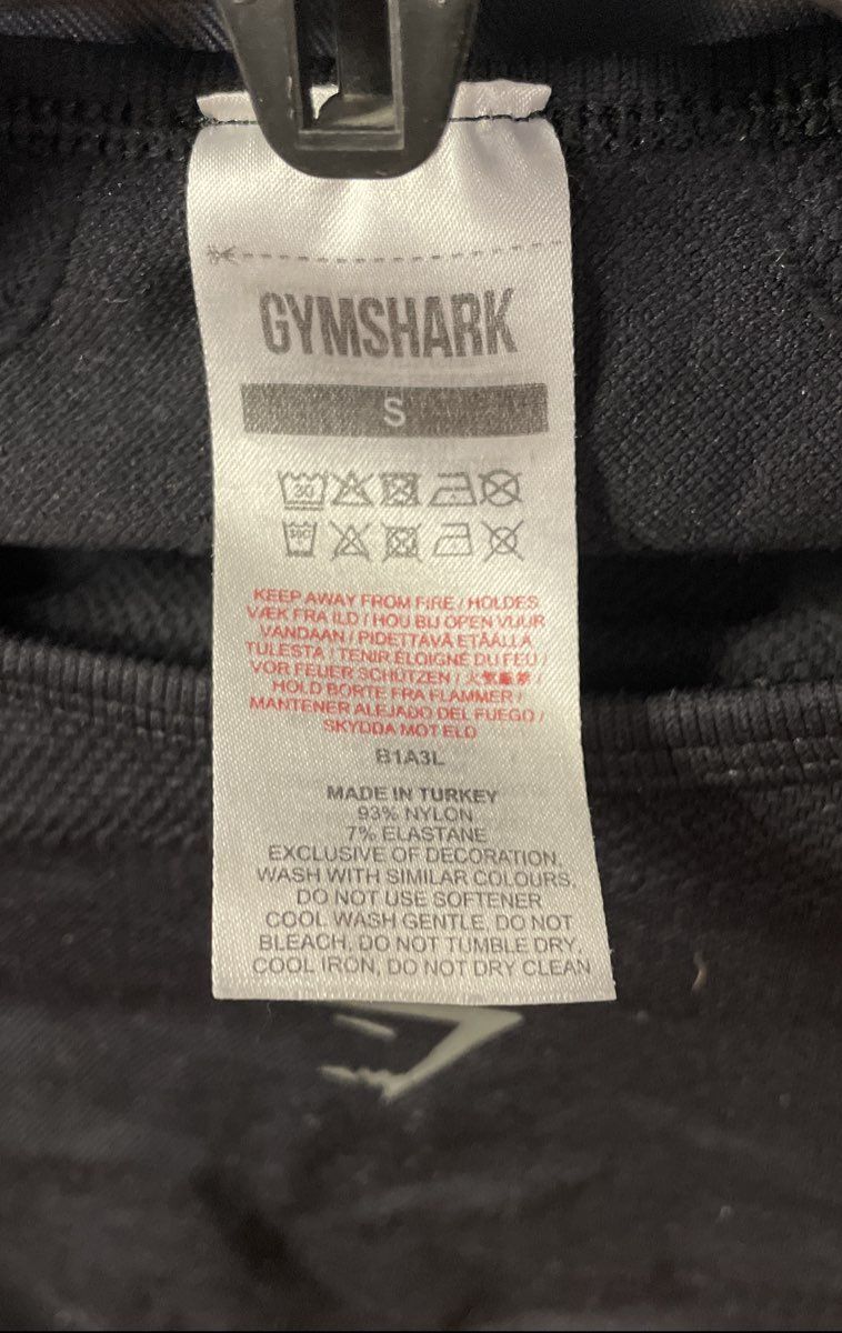 GymShark Women's Black Long Sleeve Seamless Keyhole Crop Top Thumbholes Sz S