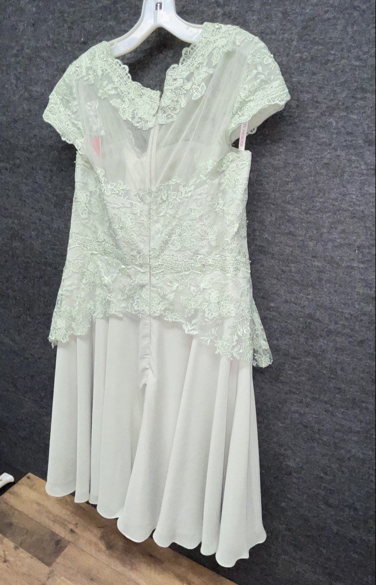 JJ's House Women's Celadon Green Lace A-Line Formal Dress Mother of Bride NWT 16