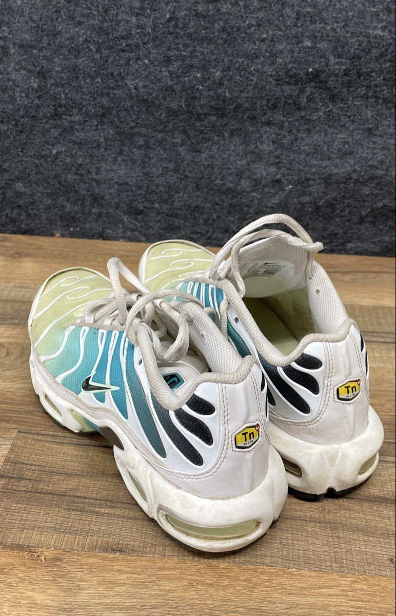 Nike Air Max Plus Teal White Gradient Women's Sneakers Size 7.5