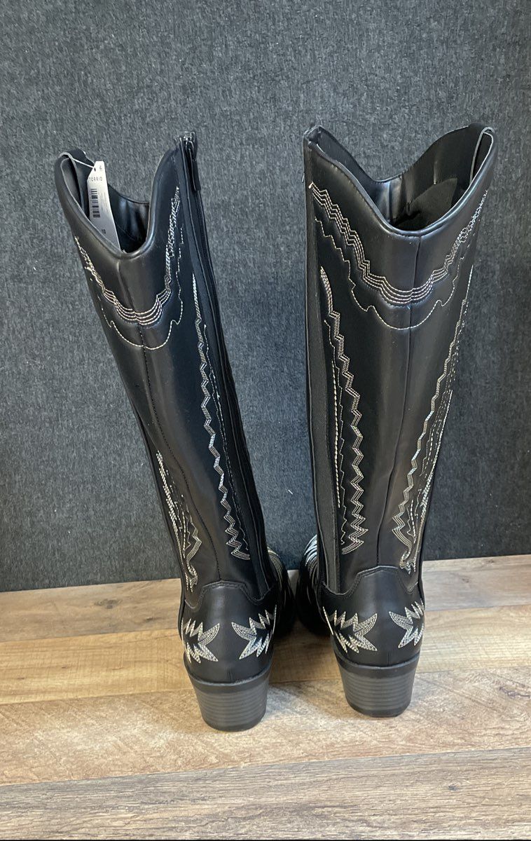 Torrid Hayward Black Western Cowboy Boots Women's Size 10 WW NWT