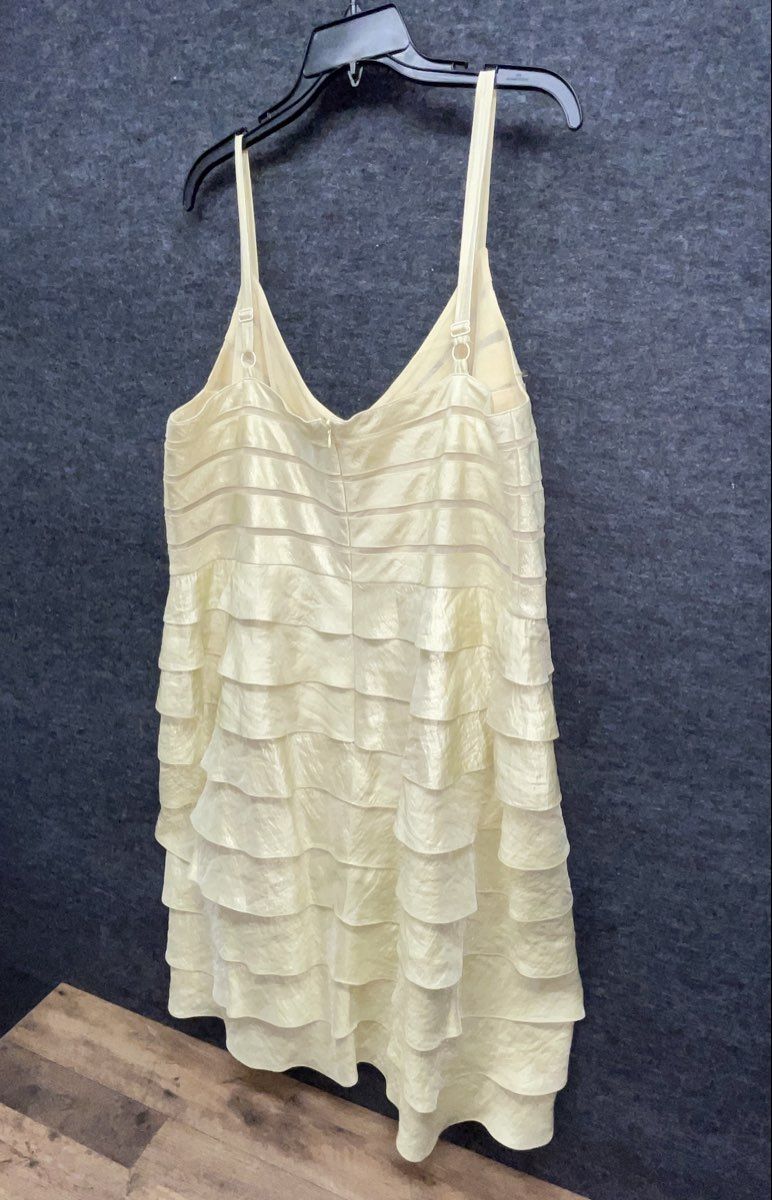 Adrianna Papell Women's Pale Yellow Tiered Ruffle Shimmer Cocktail Dress Sz 22W