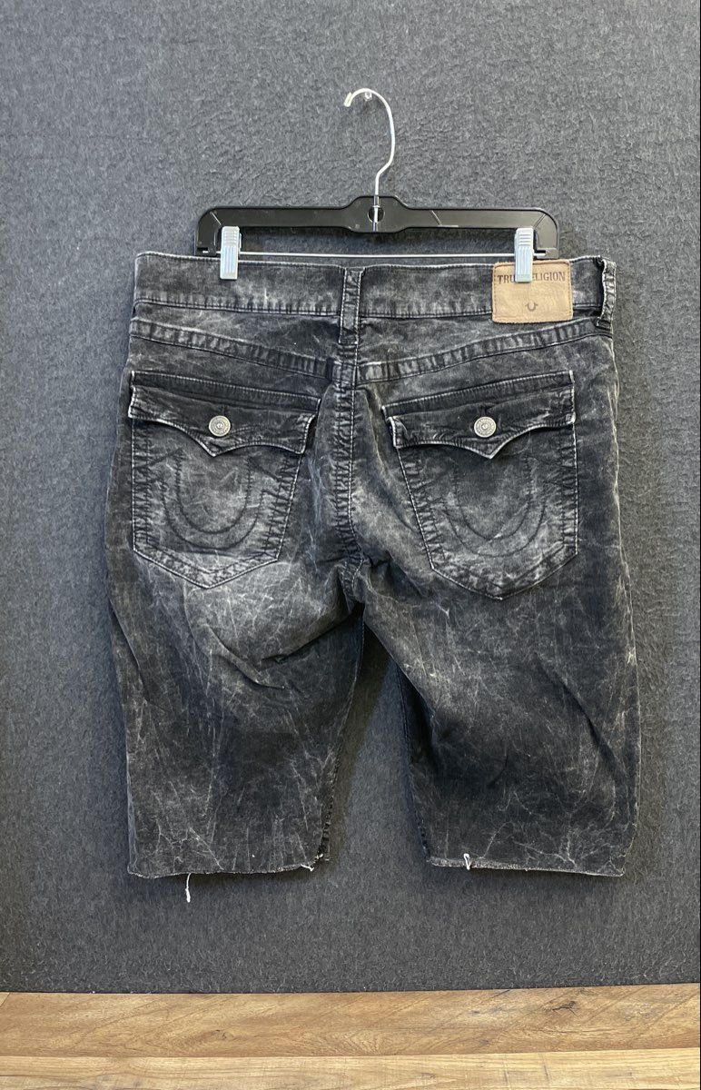 True Religion Men's Ricky Relaxed Straight Washed Black Denim Shorts Sz 36
