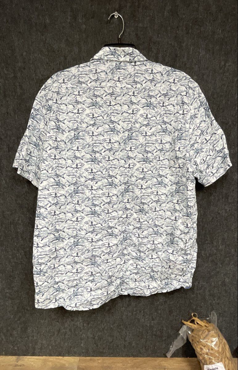 Flag & Anthem Men's Short Sleeve Button Down White Shark Print Shirt Size XL