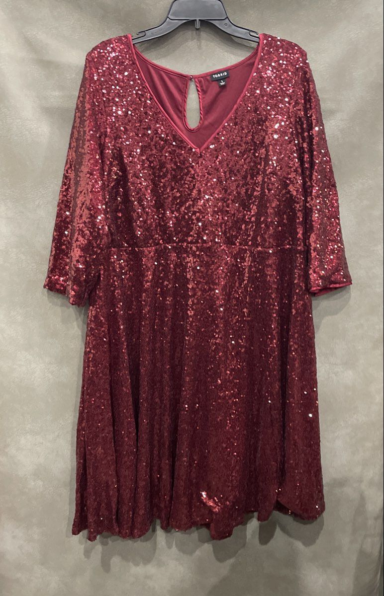 Torrid Women's Red Sequined V-Neck 3/4 Sleeve Fit & Flare Dress Size 1
