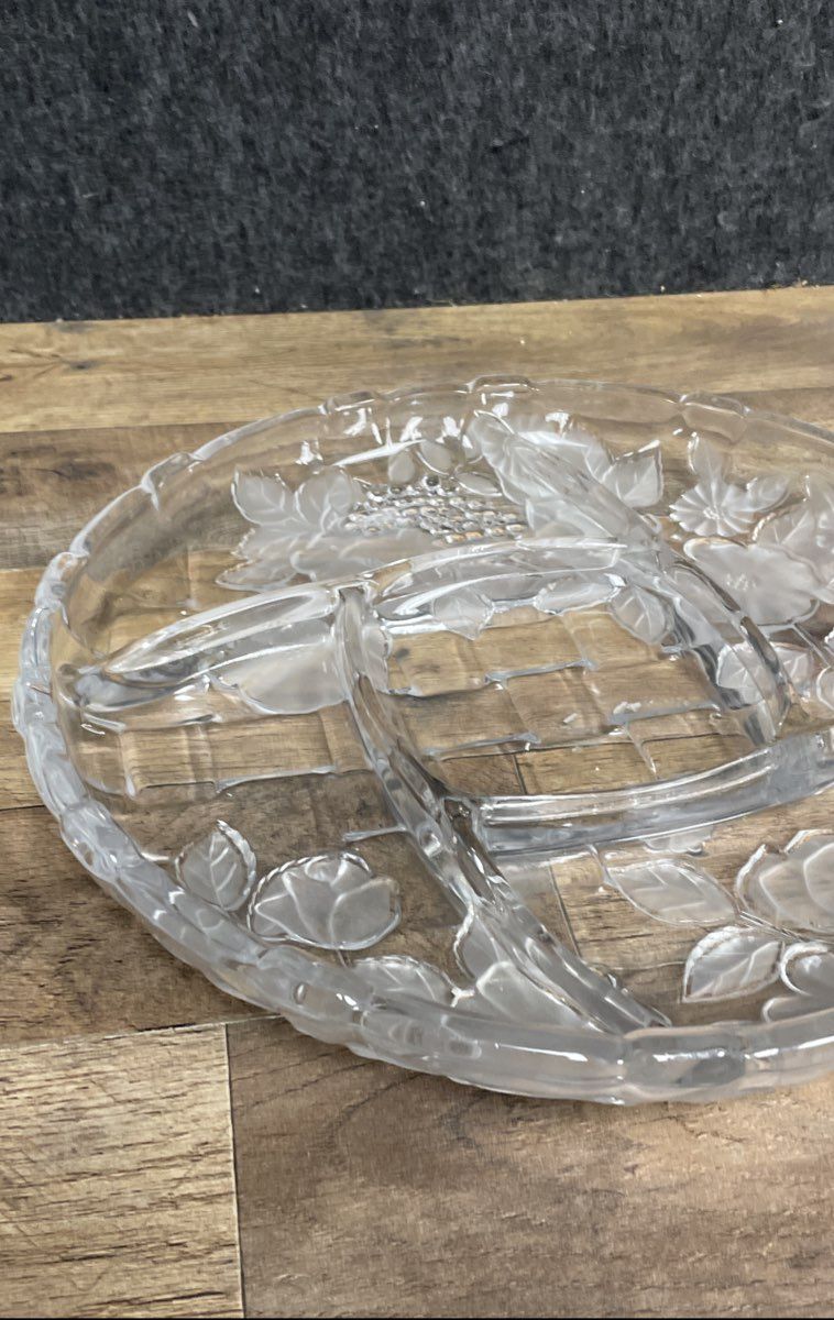 Pressed Glass Frosted Rose Floral Serving Platter & Divided Relish Tray Lot 2pc
