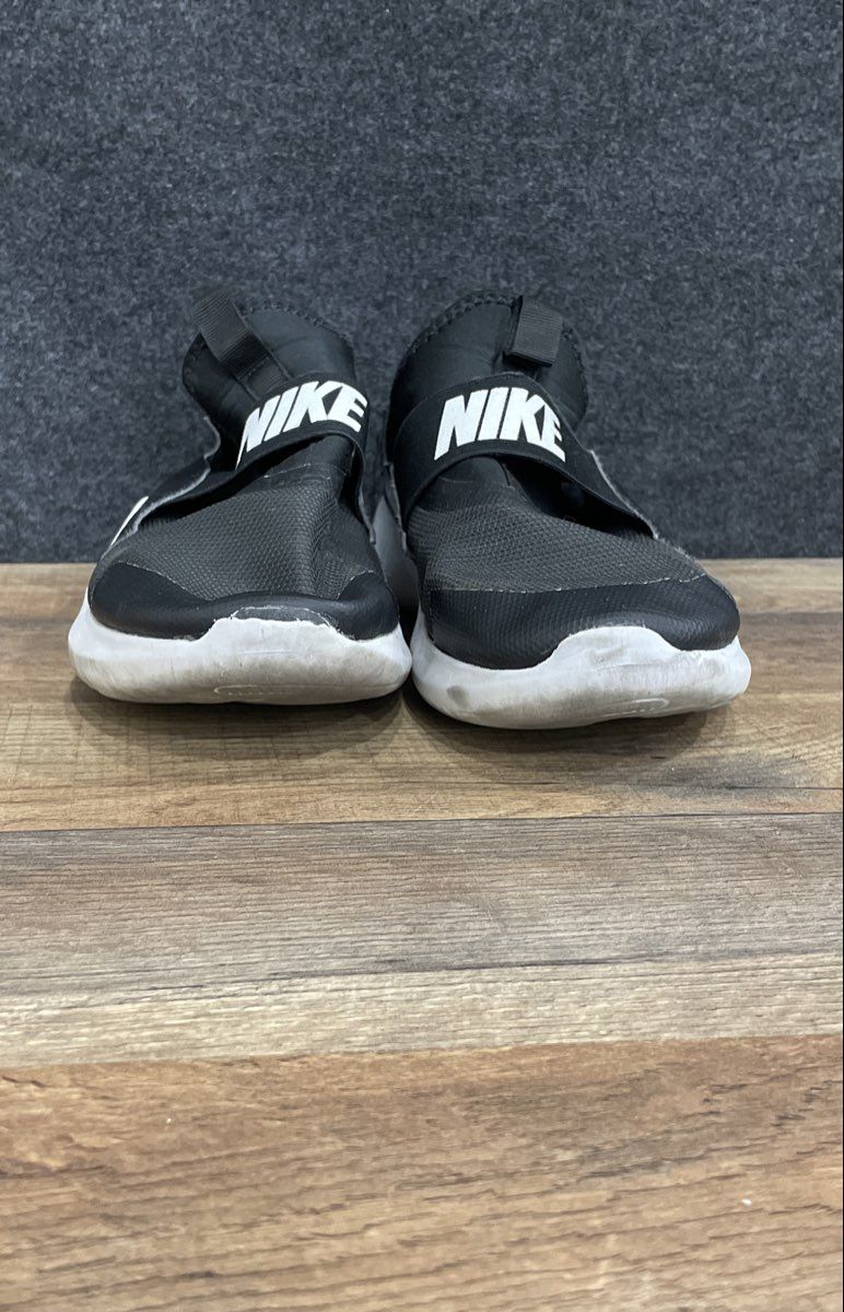 Nike Flex Runner 3 GS Black White Kids Slip-On Running Shoes Size 7Y