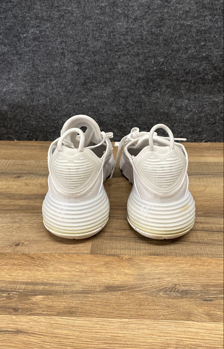 Nike Air Max 2090 Triple White Lifestyle Sneakers Men's Size 9.5
